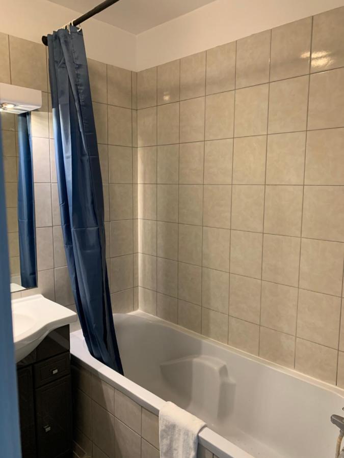 Disney, Comfortable 2 Bedrooms Family Apartment, 7 Pers, Wifi, Netflix Шеси Екстериор снимка